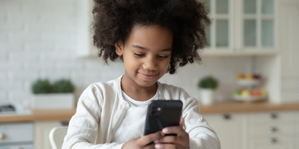 How to keep your child safe on their mobile phone
