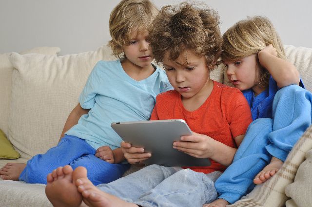 Best apps for 6-8 year olds: fun & educational picks