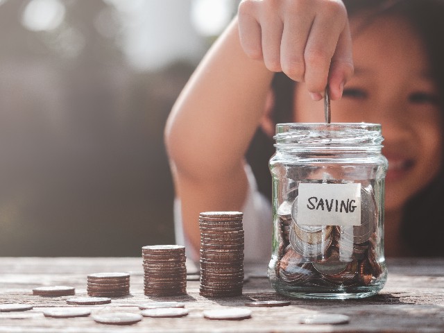 Different penny savings challenge variations for kids to try